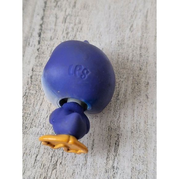 LPS mini Purple Penguin bird Littlest Pet Shop toy figure - Picture 4 of 4